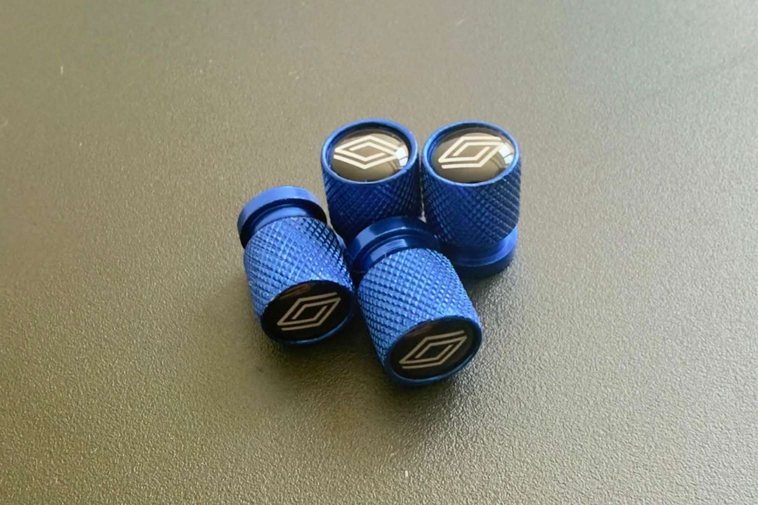 Bouchon de valves bleue renault sport (vendu par 4)