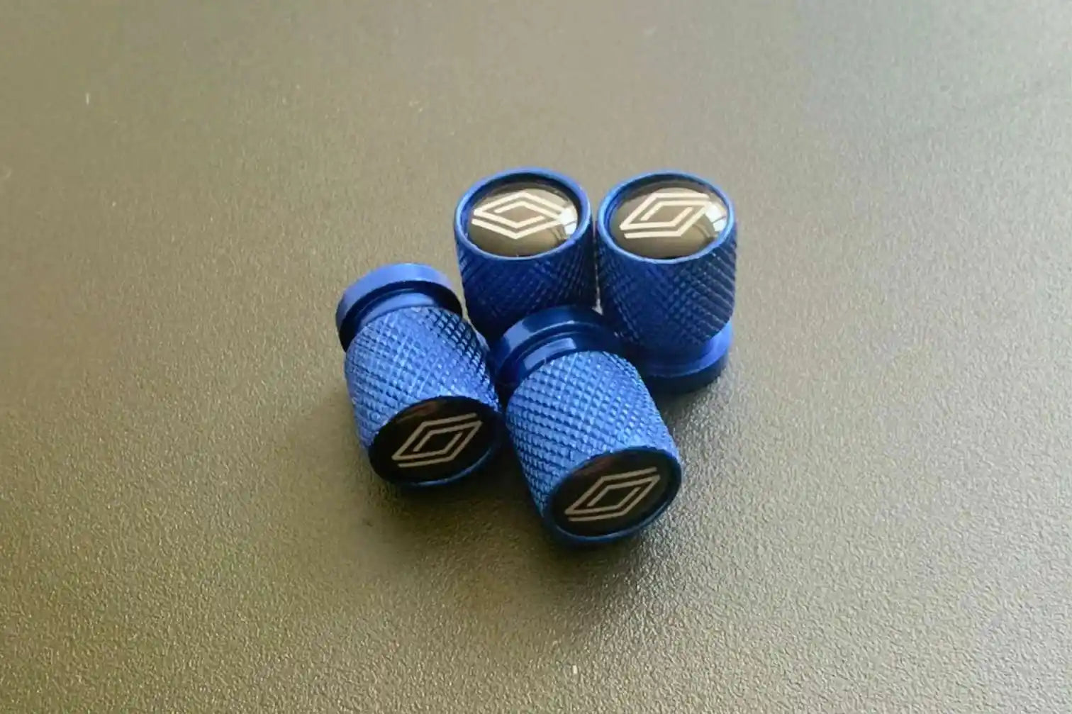 Bouchon de valves bleue renault sport (vendu par 4)